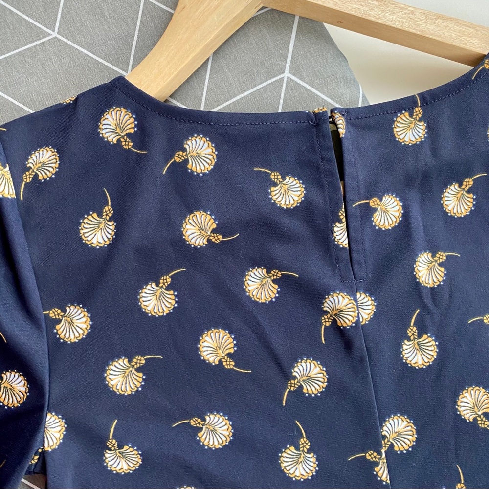 ANN TAYLOR womens top blue short sleeve petite - Picture 5 of 7